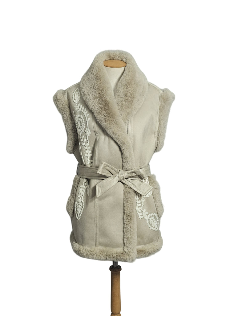 GILET IN ECO MONTONE RICAMATO     VIOLANTI